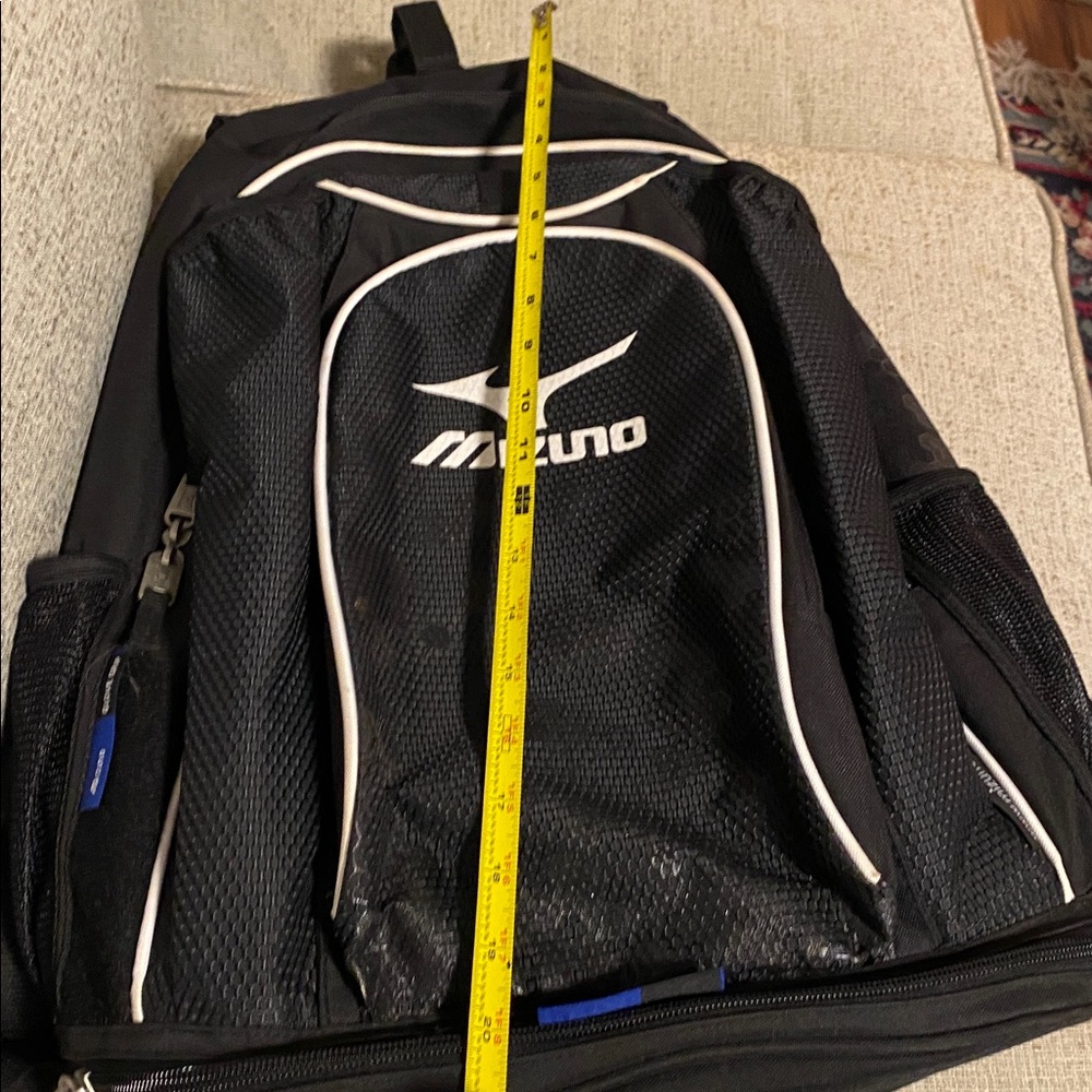 Mizuno Black and White sport Large baseball Backpack - Picture 6 of 7